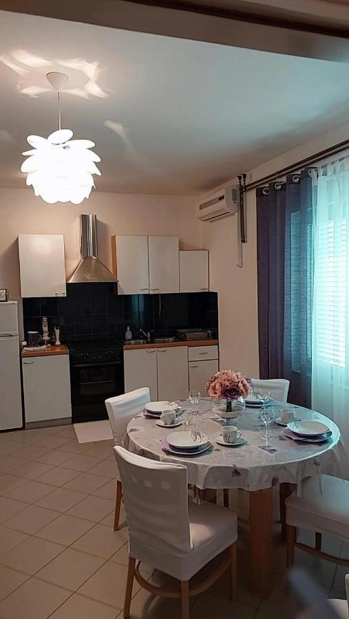 Apartmani Katarina Mundanije Екстериор снимка